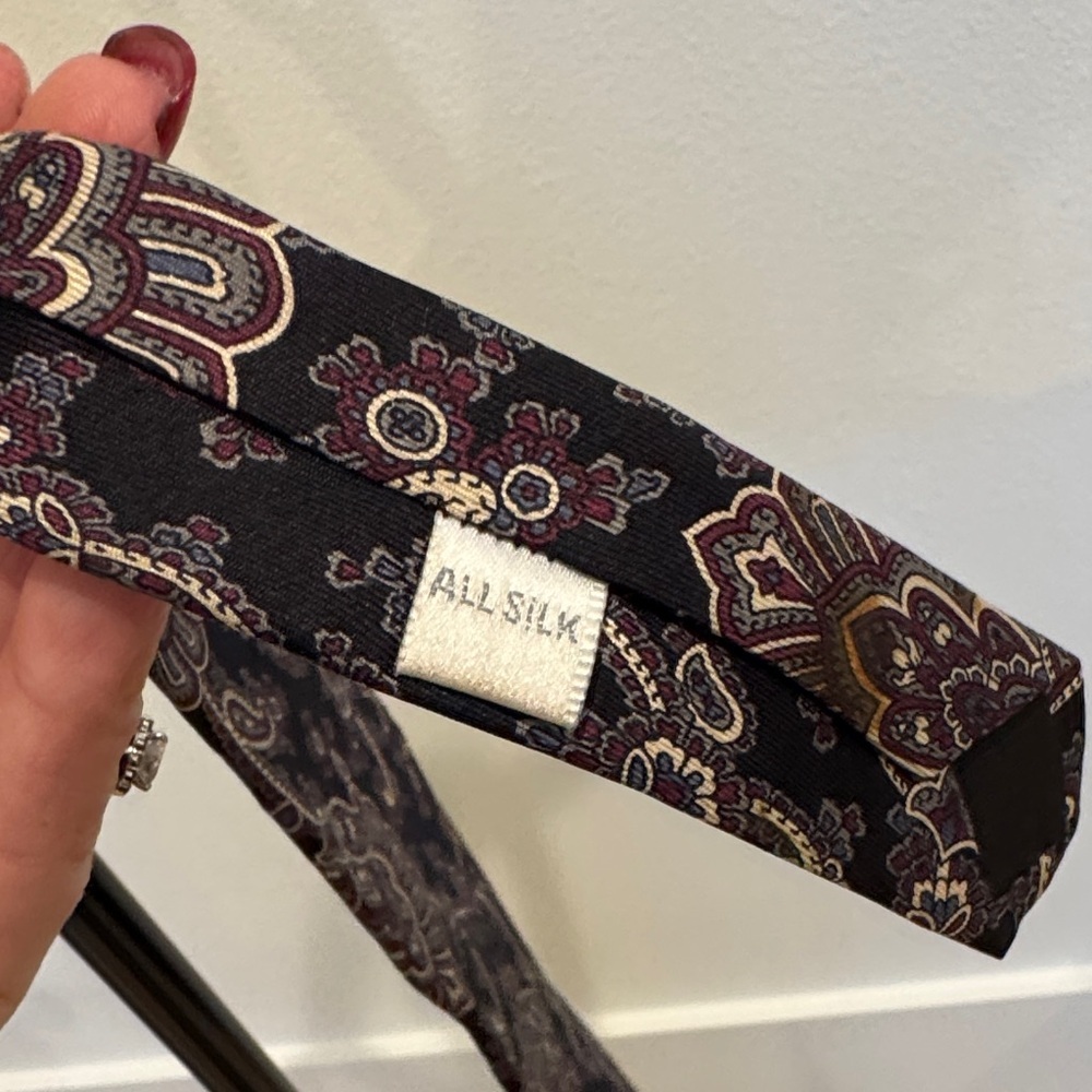 Aquascutum London Black Paisley Silk Tie with Brown and Burgundy Accents - Picture 5 of 5